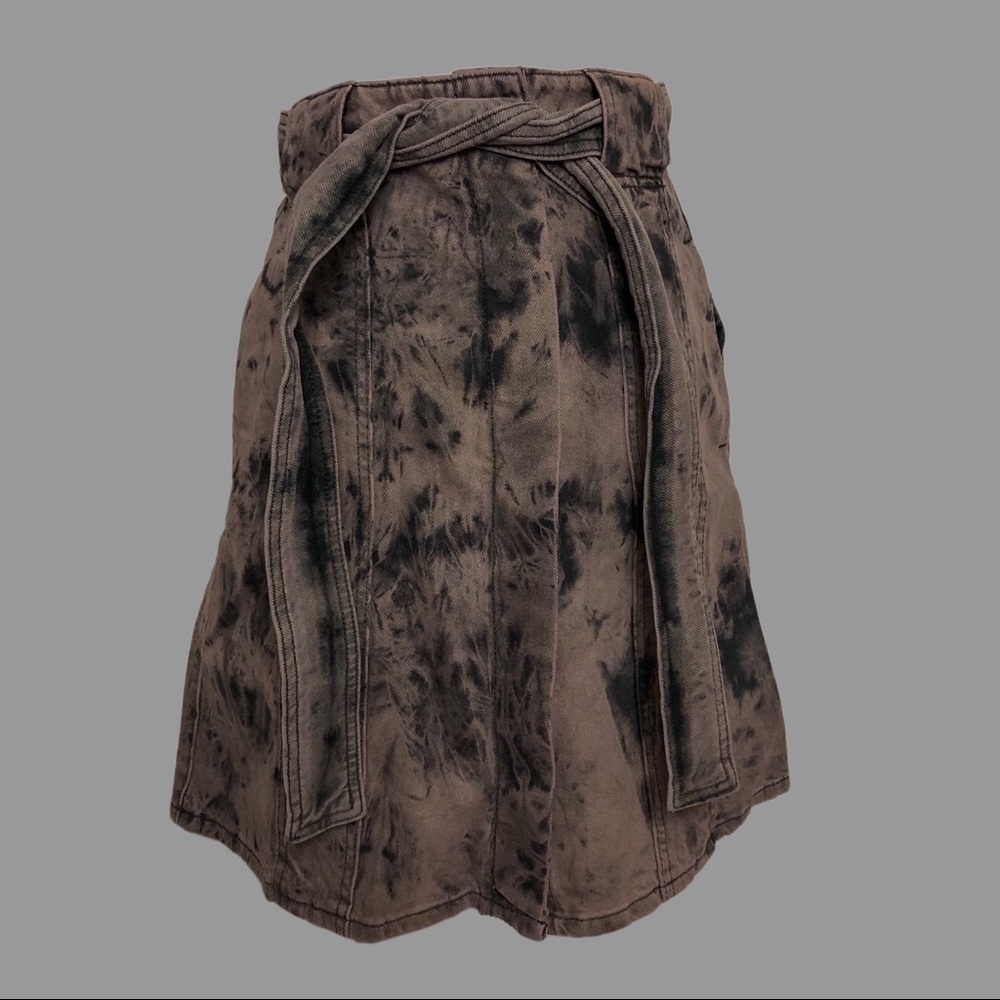 ❤️ S ❤️ NWT Anthro Skirt Porridge Mini Denim Tie Dye Belt Button Fly​